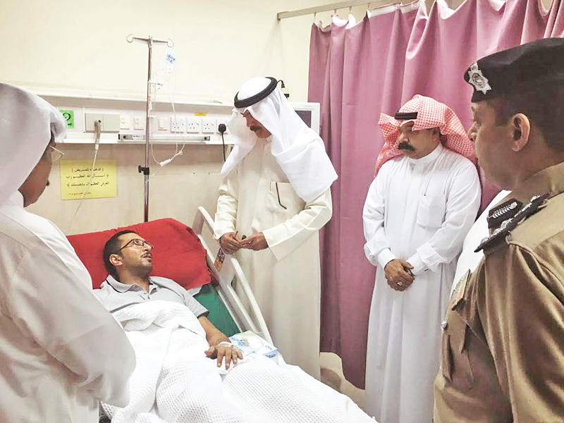 الخالد يطمئن على العوضي بحضور الحشاش والطباخ