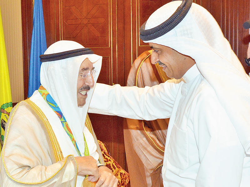 الديحاني مهدياً إلى سمو الأمير ذهبية الأولمبياد