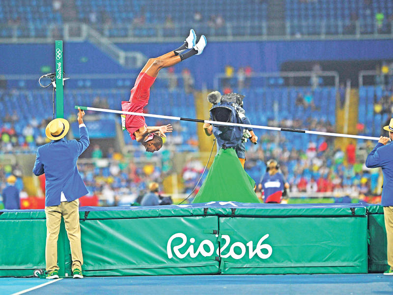 القطري برشم خلال منافسات نهائي القفز العالي