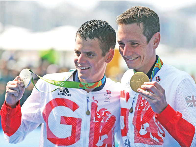 الشقيقان البريطانيان اليستر وجوناثان