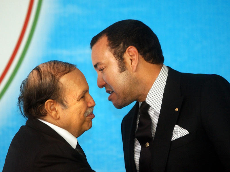 الملك محمد السادس والرئيس الجزائري عبدالعزيز بوتفليقة (صورة أرشيفية)