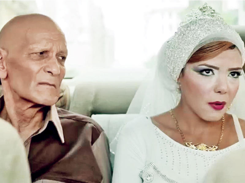 لقطة من الفيلم الفائز «حار جاف صيفاً»