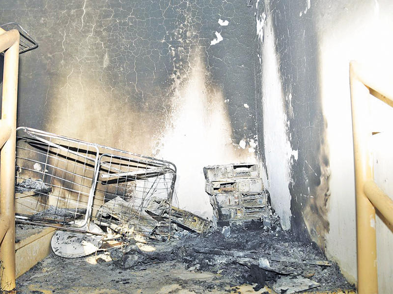 جانب من آثار الحريق 