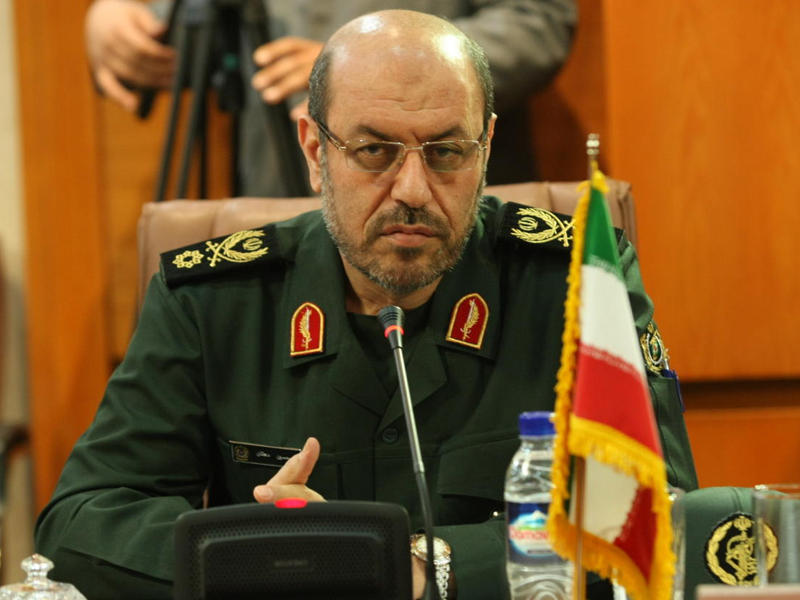وزير الدفاع الإيراني حسين دهقان