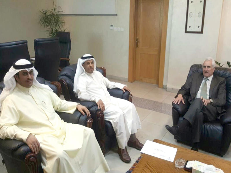 الظفيري خلال لقائه الوزير الأردني