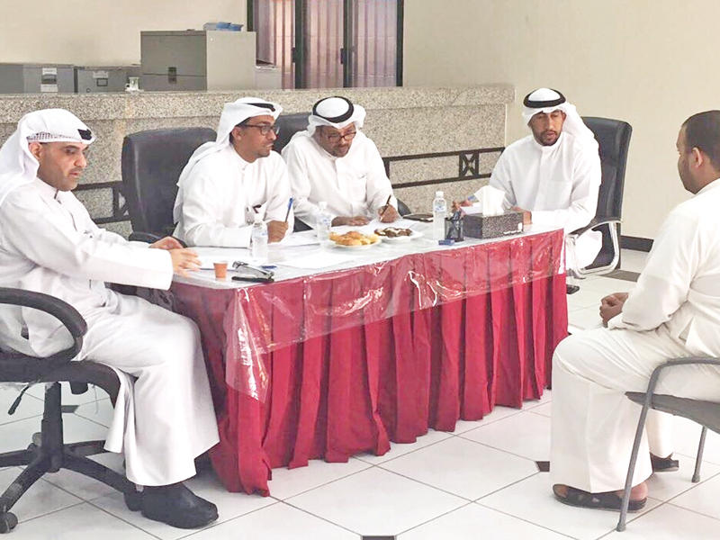 جانب من لجنة المقابلات الشخصية 