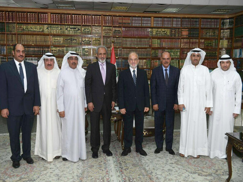 وزير الخارجية العراقي الدكتور ابراهيم الجعفري خلال لقائه الوفد الصحافي الكويتي