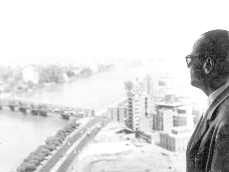  نجيب محفوظ ونظرة إلى القاهرةn