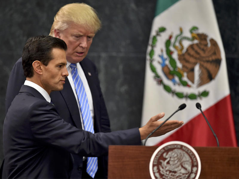 المرشح للرئاسة الأميركية دونالد ترامب والرئيس المكسيكي انريكي بينيا نييتو