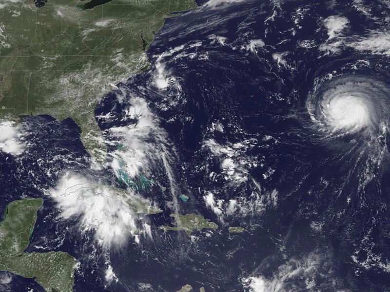 صورة ملتقطة عبر الأقمار الصناعية لتشكل العاصفة 