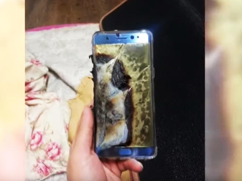 انتشرت العديد من الصور في مواقع التواصل الاجتماعي للأجهزة المحترقة بسبب البطارية