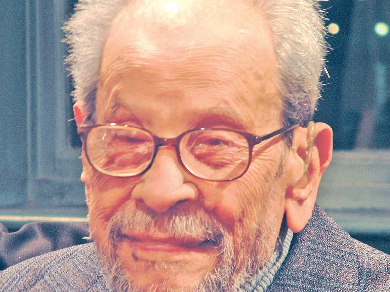  نجيب محفوظn