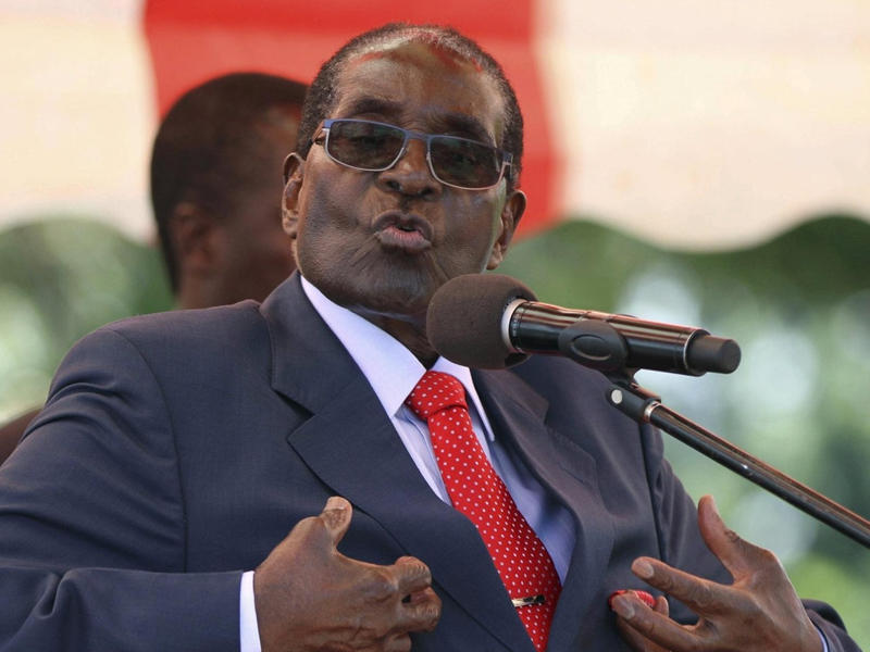 موغابي في صورة أرشيفيةn