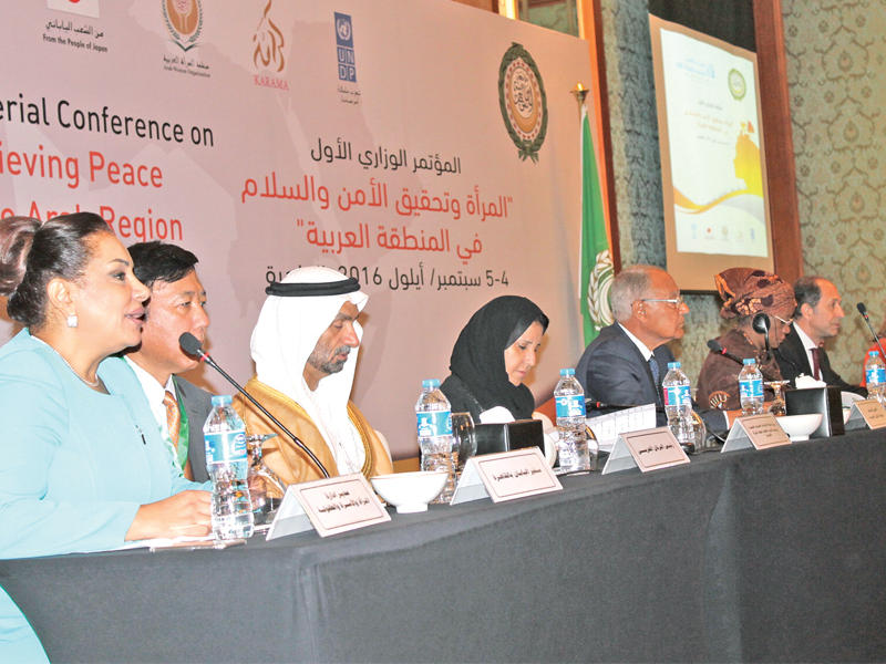 جانب من المؤتمر الوزاري الأول الرفيع المستوى حول المرأة وتحقيق الأمن والسلام فى المنطقة العربية الذي عقد أمس الأول في مقر جامعة الدول العربية بالقاهرة 