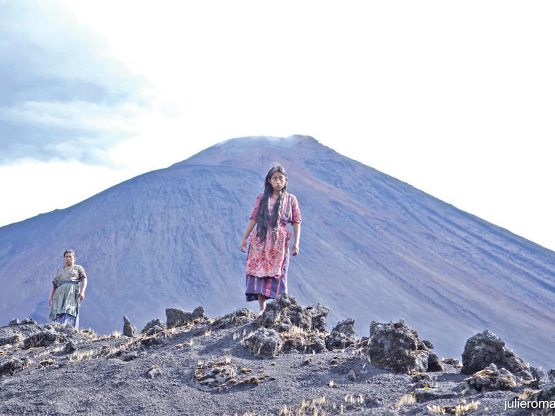 ماريا تيلون بدور خوانا