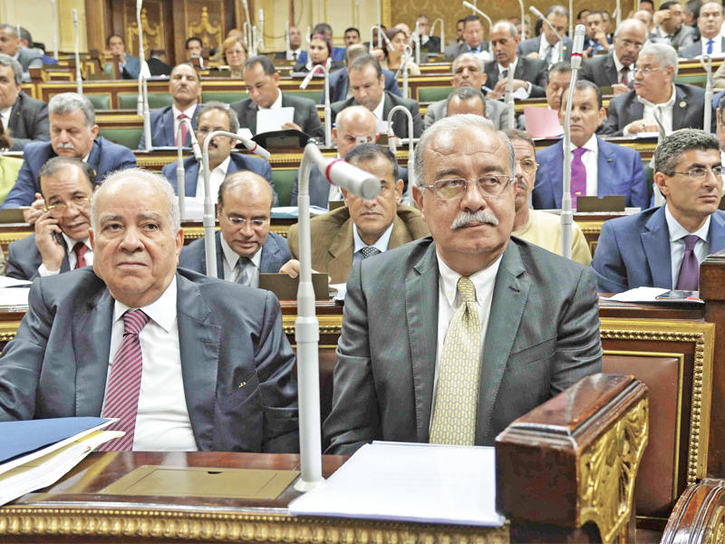 رئيس الوزراء في جلسة البرلمان 