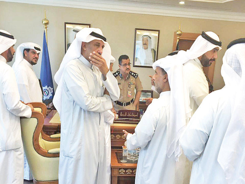 جانب من لقاء أصحاب مكاتب سيارات الأجرة مع الداخلية