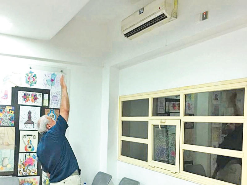 العيسى يطمئن على التكييف