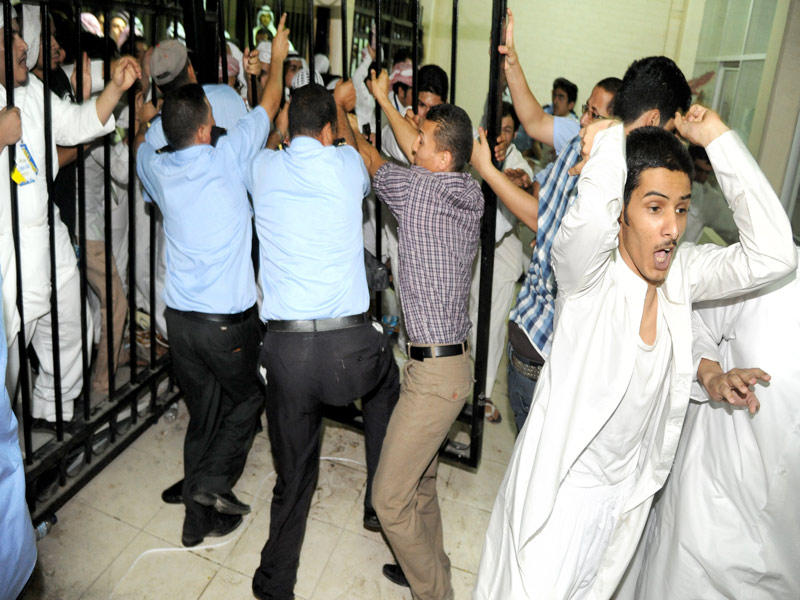 صورة أرشيفية للعنف الطلابي في انتخابات «التطبيقي»