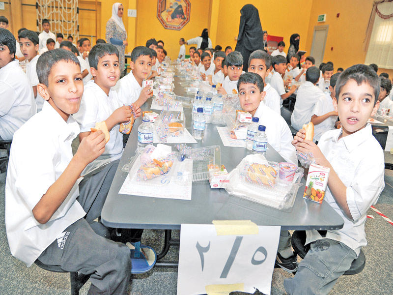 صورة أرشيفية لمشروع الوجبات الغذائية الذي أُلغي