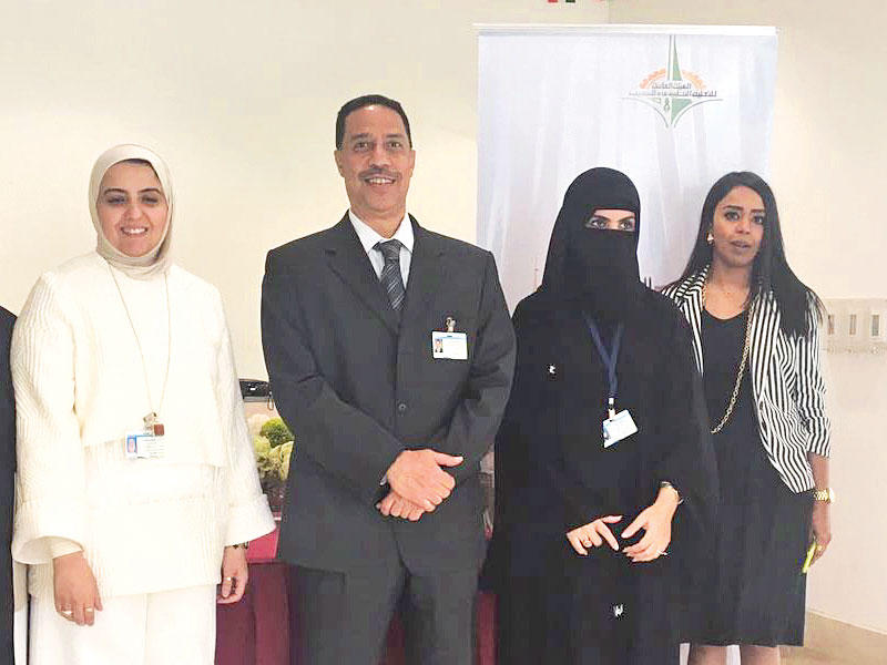 الرويشد متوسطاً الإداريين في «الأساسية»