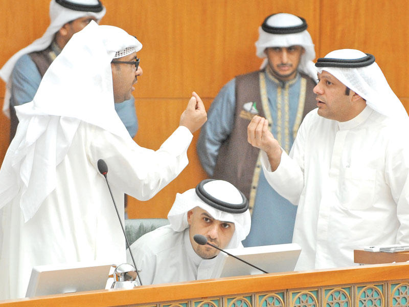 الصالح والكندري والقضيبي في جلسة سابقة لمجلس الأمة