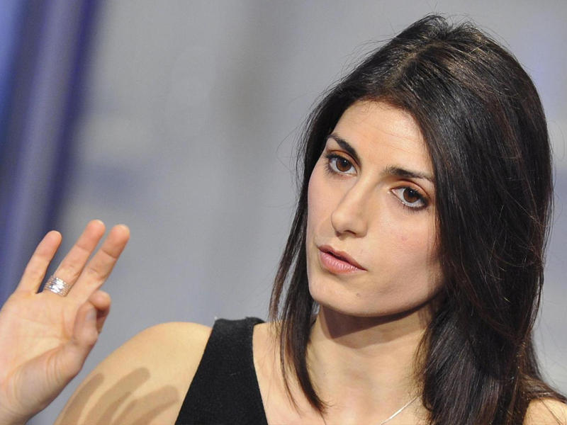 رئيسة بلدية روما الجديدة فيرجينا راجي