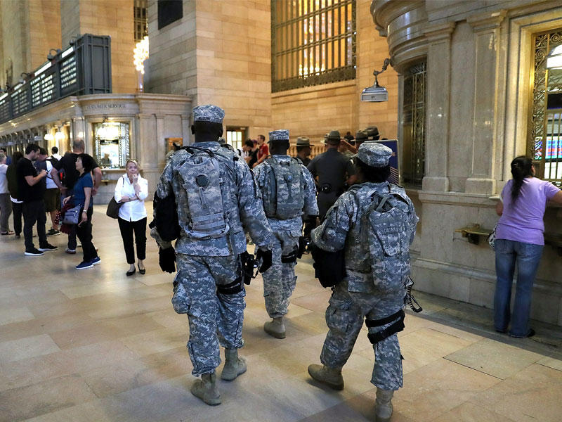 دورية للحرس الوطني في نيويورك أمس الأول (أ ف ب)