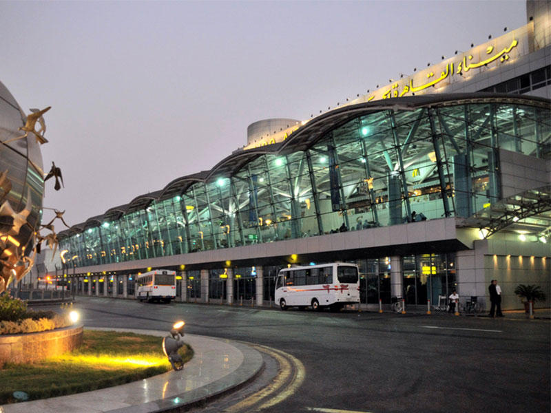 مطار القاهرة 