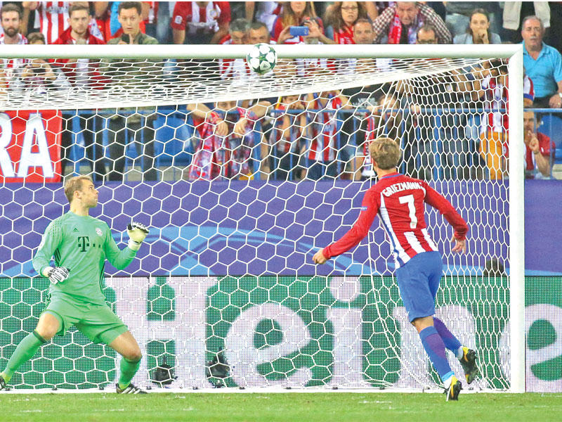 غريزمان نجم أتلتيكو مدريد يضيع ركلة الجزاء أمام بايرن ميونيخ