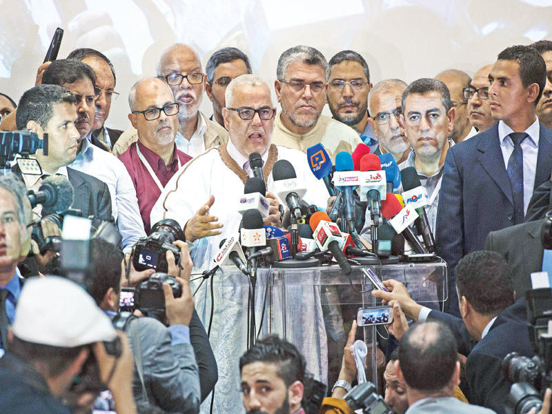 بنكيران يعلن انتصاره وقادة «العدالة والتنمية» في الرباط أمسt (أ ف ب)