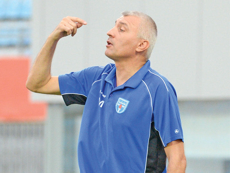 فلورين ماتروك مدرب كاظمة