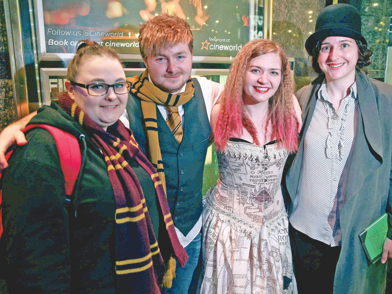 لقطة لعشاق رولينغ وأفلامها في لندن