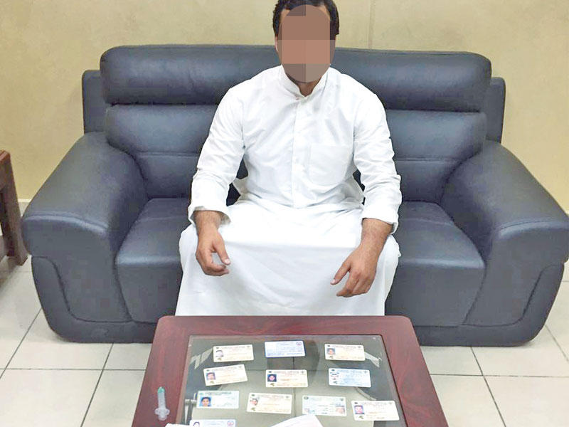 المتهم السوري بعد ضبطه