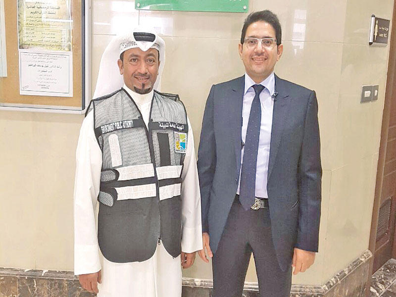 المطيري والعنزي خلال جولة التفتيش