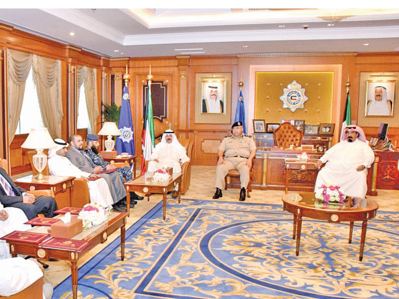 الخالد مستقبلاً لجنة تحكيم بطولة الفنون القتالية