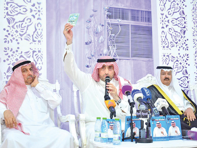الحمود متحدثا خلال افتتاح مقره الانتخابي