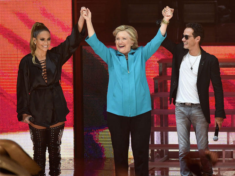 نجمة البوب المغنية جنيفير لوبيز