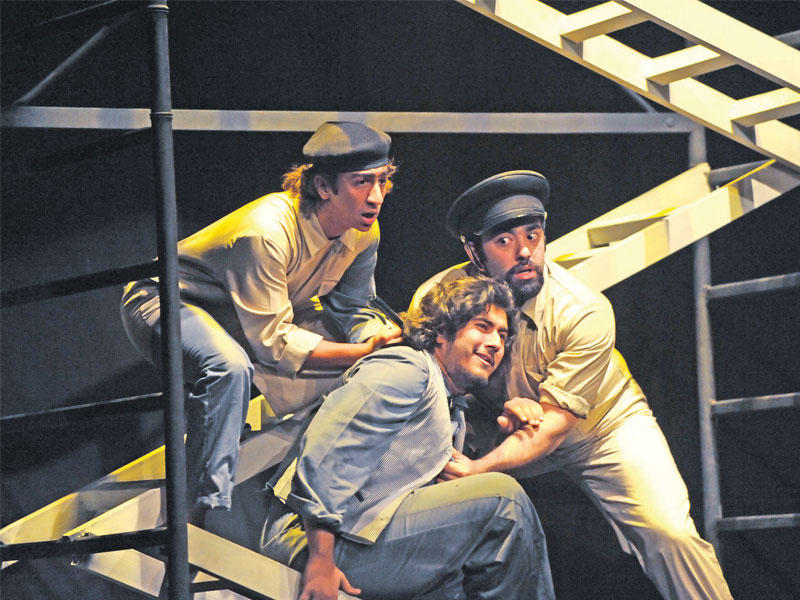 لقطة من «خازوق في الحفلة»