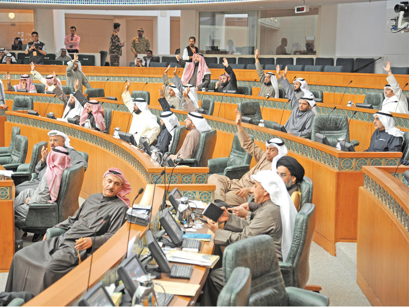 جانب من جلسة سابقة للمجلس المبطل الأول