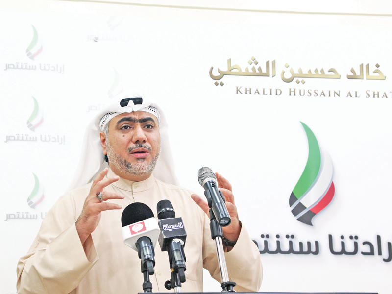 الشطي متحدثاً في ندوته أمس (تصوير عوض التعمري)