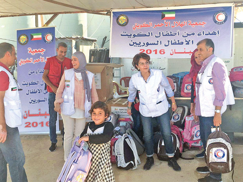 جانب من المساعدات الكويتية المدرسية للطلبة السوريين في لبنانn