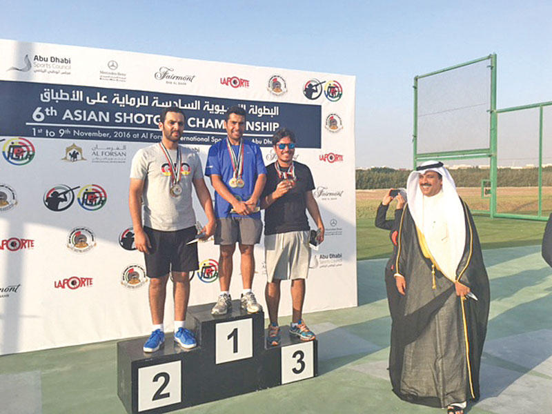 رماة الكويت لفئة الرجال خلال تتويجهم 