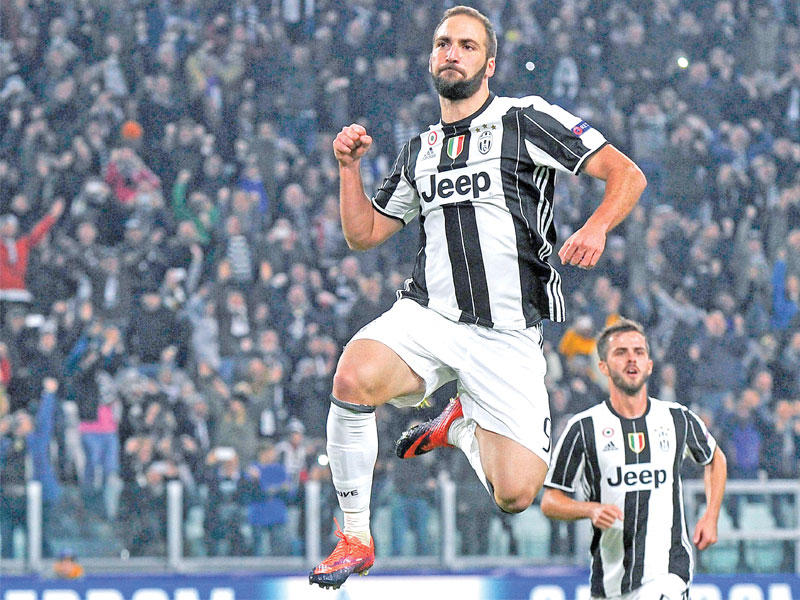 هيغواين نجم يوفنتوس