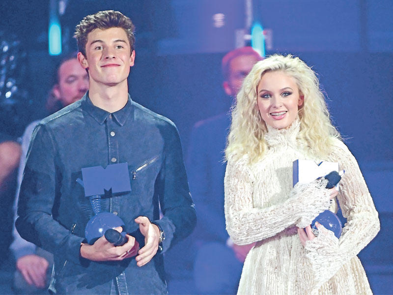 زارا لارسون وشو منديس