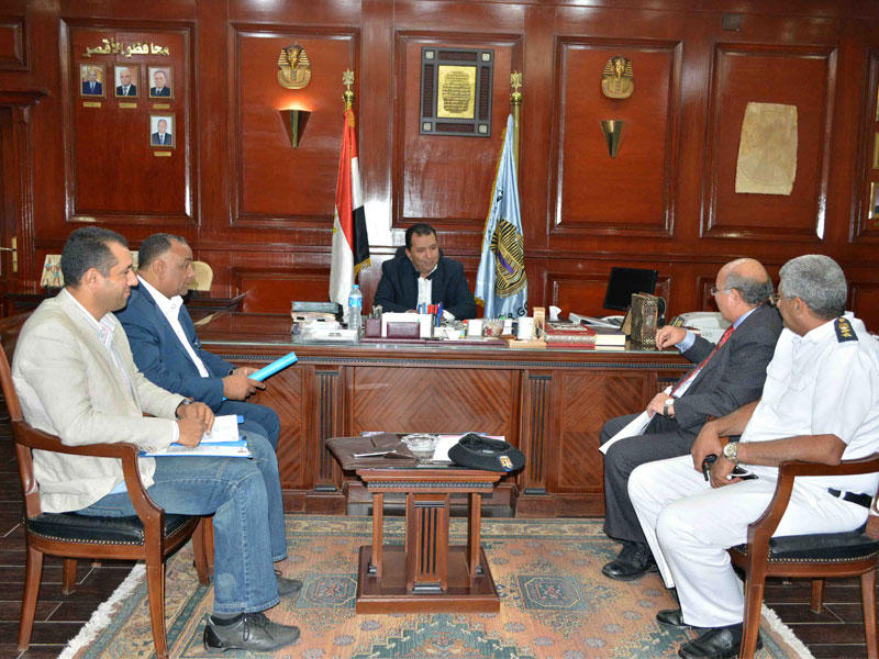  محافظ الأقصر يلتقي بنائب رئيس الإتحاد الدولي للدراجات الهوائية