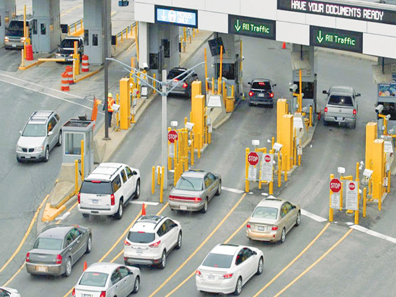 إحدى بوابات الدخول من الولايات المتحدة إلى كندا