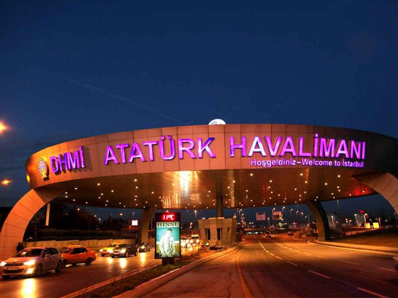 مطار أتاتورك بإسطنبول