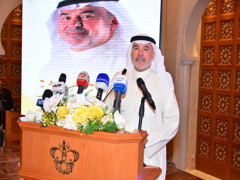 عاشور متحدثاً