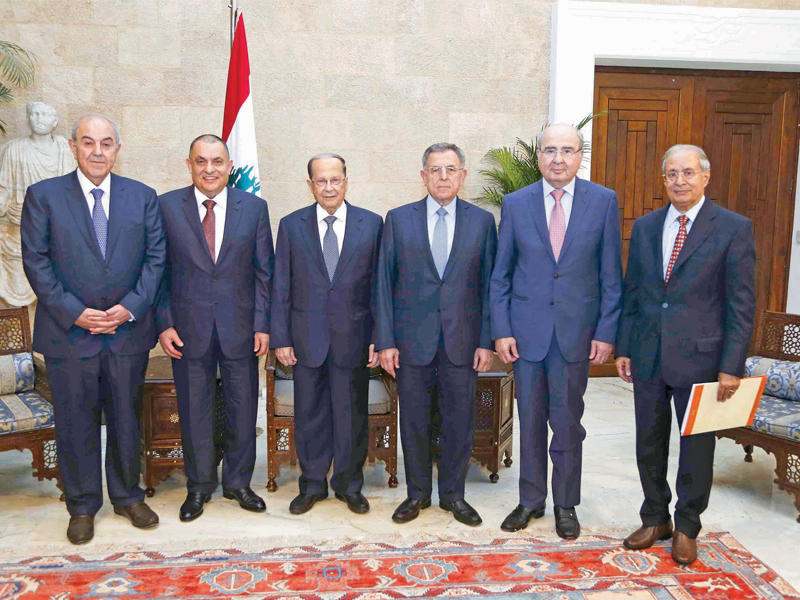 الرئيس عون مستقبلاً الصقر ووفد مجلس العلاقات بالقصر الرئاسي في بعبدا أمسn